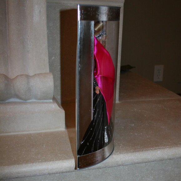 1998 Happy Holidays Barbie - Picture 3 of 11